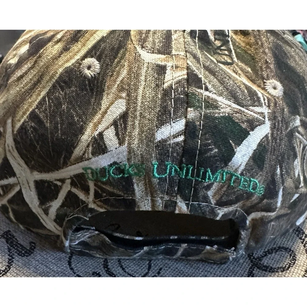 Ducks Unlimited Camouflage OSFA Hat w Patch Camo Trucker Hunting Outdoor Cap NWT